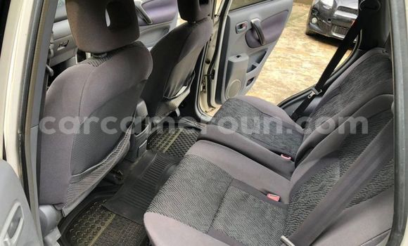 Acheter Occasion Voiture Toyota RAV4 Blanc à Douala, Littoral Cameroon Acheter Occasion Voiture Toyota RAV4 Blanc à Douala, Littoral Cameroon