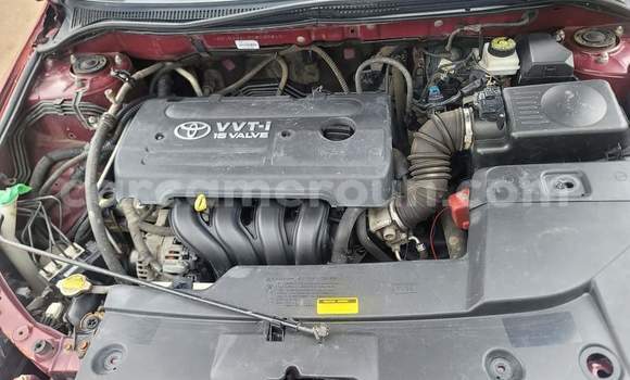 Sayi Na hannu Toyota Avensis Red Mota in Yaounde a Babban Kamaru Sayi Na hannu Toyota Avensis Red Mota in Yaounde a Babban Kamaru