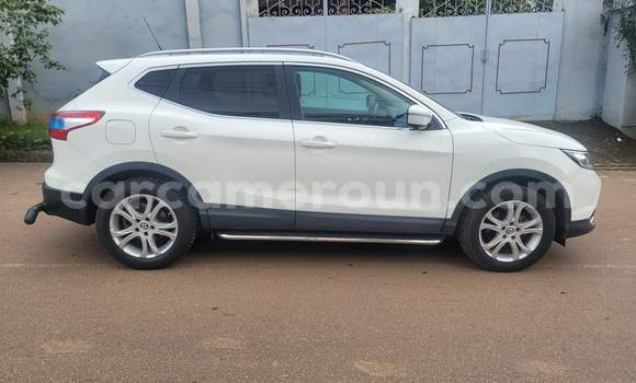 Buy Used Nissan Qashqai White Car in Yaounde in Central Cameroon Buy Used Nissan Qashqai White Car in Yaounde in Central Cameroon