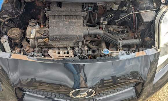 Sayi Na hannu Toyota Vitz Black Mota in Yaounde a Babban Kamaru Sayi Na hannu Toyota Vitz Black Mota in Yaounde a Babban Kamaru