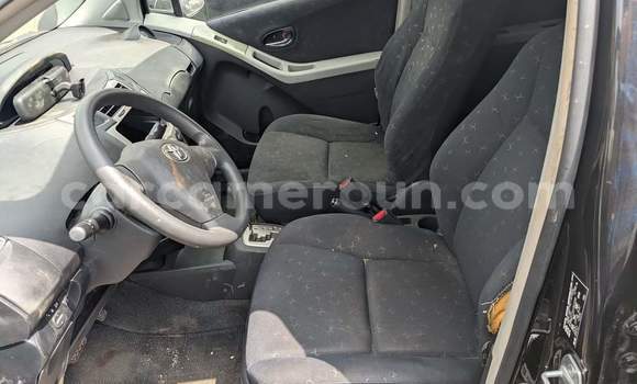 Sayi Na hannu Toyota Vitz Black Mota in Yaounde a Babban Kamaru Sayi Na hannu Toyota Vitz Black Mota in Yaounde a Babban Kamaru