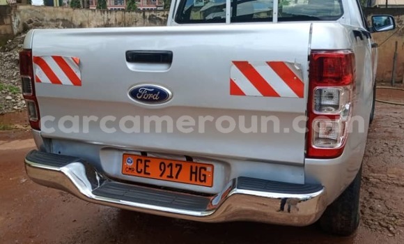 Acheter Occasion Voiture Ford Pickup Blanc à Yaoundé, Central Cameroon Acheter Occasion Voiture Ford Pickup Blanc à Yaoundé, Central Cameroon