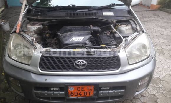 Sayi Na hannu Toyota RAV4 Azurfa Mota in Douala a Ƙasar Kamaru Sayi Na hannu Toyota RAV4 Azurfa Mota in Douala a Ƙasar Kamaru