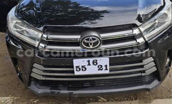 Sayi Na hannu Toyota Highlander Black Mota in Douala a Ƙasar Kamaru Sayi Na hannu Toyota Highlander Black Mota in Douala a Ƙasar Kamaru