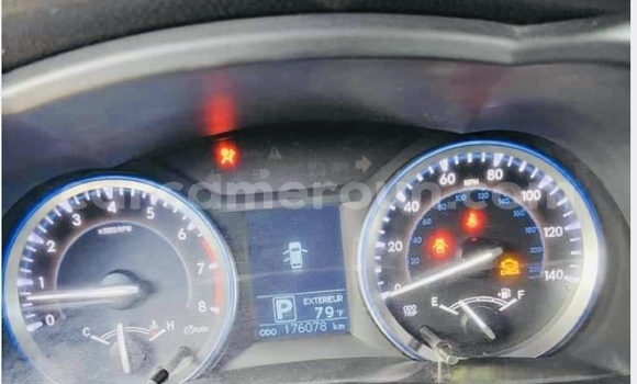 Sayi Na hannu Toyota Highlander Black Mota in Douala a Ƙasar Kamaru Sayi Na hannu Toyota Highlander Black Mota in Douala a Ƙasar Kamaru