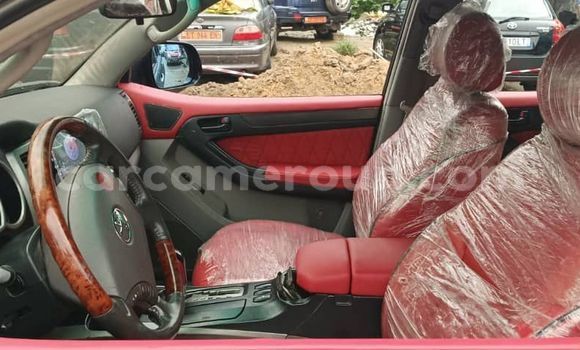 Sayi Imported Toyota 4Runner Black Mota in Douala a Ƙasar Kamaru Sayi Imported Toyota 4Runner Black Mota in Douala a Ƙasar Kamaru