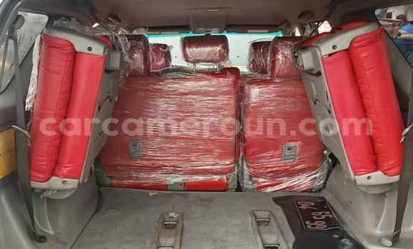 Sayi Imported Toyota 4Runner Black Mota in Douala a Ƙasar Kamaru Sayi Imported Toyota 4Runner Black Mota in Douala a Ƙasar Kamaru