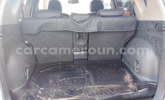 Acheter Occasion Voiture Toyota RAV4 Gris à Yaoundé, Central Cameroon Acheter Occasion Voiture Toyota RAV4 Gris à Yaoundé, Central Cameroon