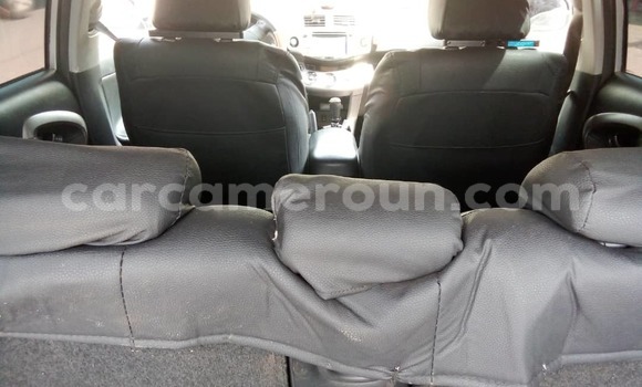 Acheter Occasion Voiture Toyota RAV4 Gris à Yaoundé, Central Cameroon Acheter Occasion Voiture Toyota RAV4 Gris à Yaoundé, Central Cameroon