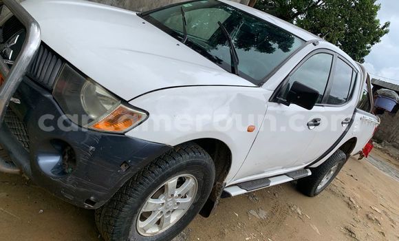 Acheter Occasion Voiture Mitsubishi L200 Blanc à Douala, Littoral Cameroon Acheter Occasion Voiture Mitsubishi L200 Blanc à Douala, Littoral Cameroon