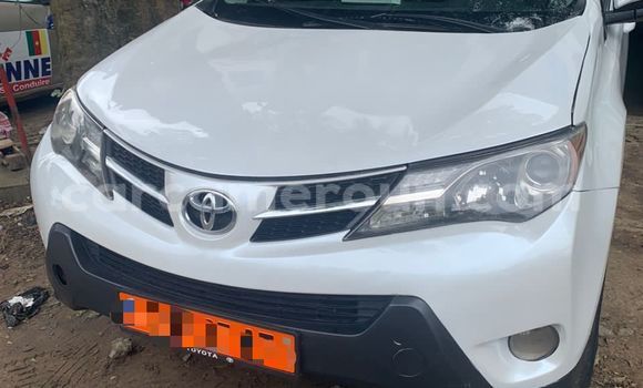 Acheter Occasion Voiture Toyota RAV4 Blanc à Douala, Littoral Cameroon