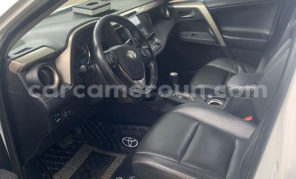 Acheter Occasion Voiture Toyota RAV4 Blanc à Douala, Littoral Cameroon Acheter Occasion Voiture Toyota RAV4 Blanc à Douala, Littoral Cameroon