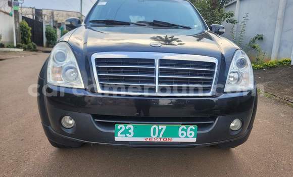 Sayi Na hannu SsangYong Rexton Black Mota in Yaounde a Babban Kamaru
