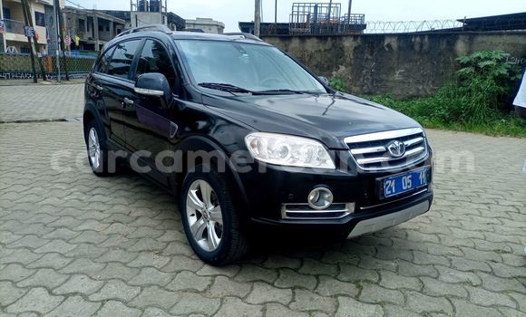 Sayi Imported Chevrolet Captiva Black Mota in Douala a Ƙasar Kamaru