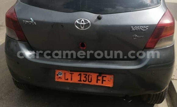 Sayi Na hannu Toyota Yaris Azurfa Mota in Douala a Ƙasar Kamaru Sayi Na hannu Toyota Yaris Azurfa Mota in Douala a Ƙasar Kamaru