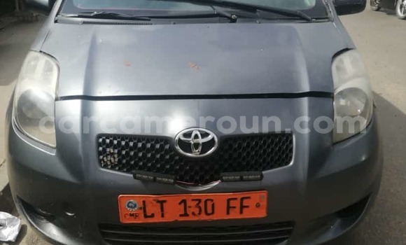 Sayi Na hannu Toyota Yaris Azurfa Mota in Douala a Ƙasar Kamaru Sayi Na hannu Toyota Yaris Azurfa Mota in Douala a Ƙasar Kamaru
