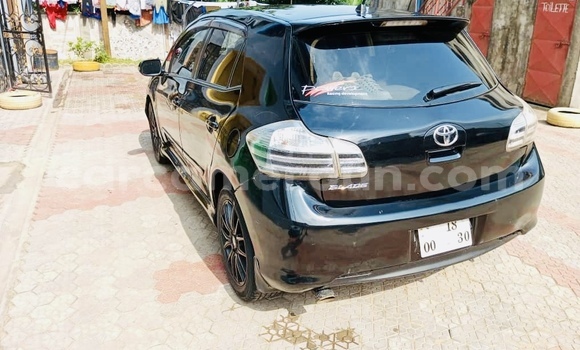 Sayi Na hannu Toyota Blade Black Mota in Douala a Ƙasar Kamaru Sayi Na hannu Toyota Blade Black Mota in Douala a Ƙasar Kamaru