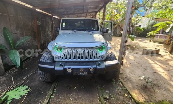 Sayi Na hannu Jeep Wrangler Sauran Mota in Douala a Ƙasar Kamaru Sayi Na hannu Jeep Wrangler Sauran Mota in Douala a Ƙasar Kamaru