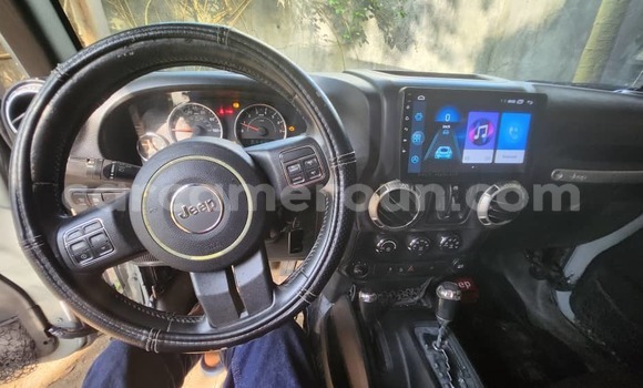 Sayi Na hannu Jeep Wrangler Sauran Mota in Douala a Ƙasar Kamaru Sayi Na hannu Jeep Wrangler Sauran Mota in Douala a Ƙasar Kamaru