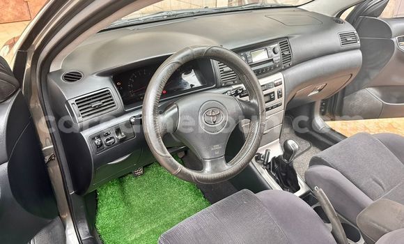 Sayi Na hannu Toyota Corolla Sauran Mota in Douala a Ƙasar Kamaru