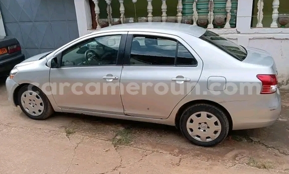 Buy Used Toyota Yaris White Car in Douala in Littoral Cameroon