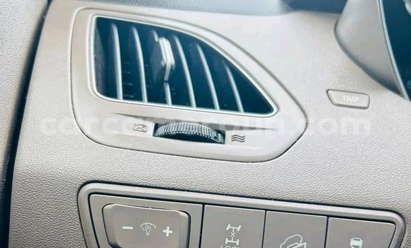 Acheter Occasion Voiture Toyota Tundra Blanc à Douala, Littoral Cameroon Acheter Occasion Voiture Toyota Tundra Blanc à Douala, Littoral Cameroon