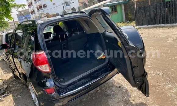 Acheter Occasion Voiture Toyota RAV4 Gris à Douala, Littoral Cameroon Acheter Occasion Voiture Toyota RAV4 Gris à Douala, Littoral Cameroon