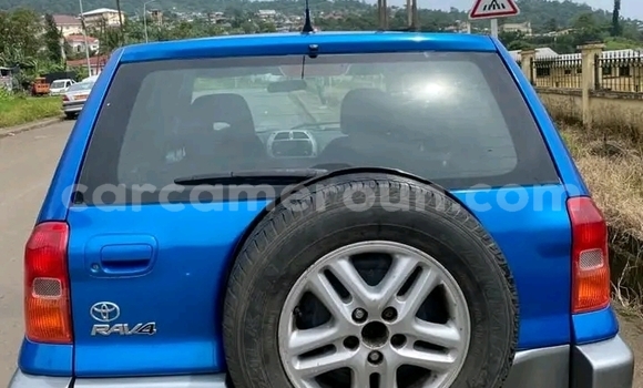 Acheter Occasion Voiture Toyota RAV4 Bleu à Douala, Littoral Cameroon Acheter Occasion Voiture Toyota RAV4 Bleu à Douala, Littoral Cameroon