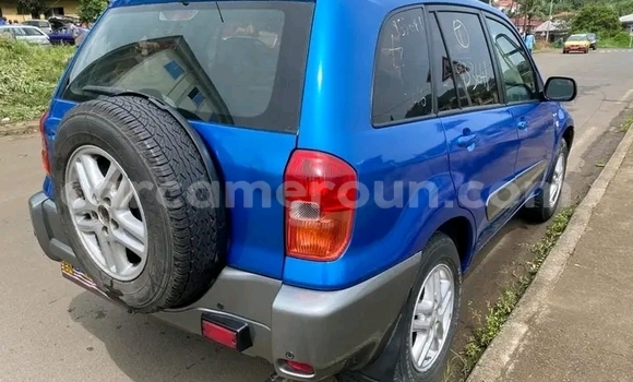 Acheter Occasion Voiture Toyota RAV4 Bleu à Douala, Littoral Cameroon Acheter Occasion Voiture Toyota RAV4 Bleu à Douala, Littoral Cameroon
