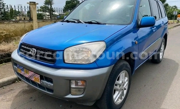 Acheter Occasion Voiture Toyota RAV4 Bleu à Douala, Littoral Cameroon Acheter Occasion Voiture Toyota RAV4 Bleu à Douala, Littoral Cameroon