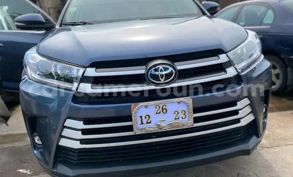 Acheter Occasion Voiture Toyota Highlander Bleu à Douala, Littoral Cameroon Acheter Occasion Voiture Toyota Highlander Bleu à Douala, Littoral Cameroon