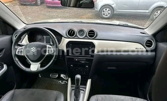 Sayi Na hannu Toyota Vista Sauran Mota in Douala a Ƙasar Kamaru