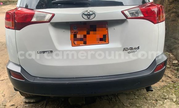 Acheter Occasion Voiture Toyota RAV4 Blanc à Douala, Littoral Cameroon Acheter Occasion Voiture Toyota RAV4 Blanc à Douala, Littoral Cameroon