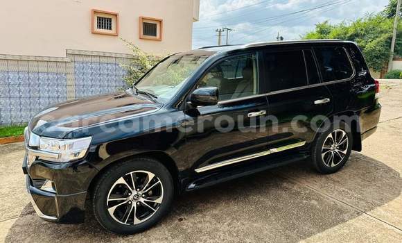 Sayi Na hannu Toyota Land Cruiser Black Mota in Yaounde a Babban Kamaru Sayi Na hannu Toyota Land Cruiser Black Mota in Yaounde a Babban Kamaru