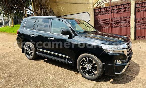 Sayi Na hannu Toyota Land Cruiser Black Mota in Yaounde a Babban Kamaru Sayi Na hannu Toyota Land Cruiser Black Mota in Yaounde a Babban Kamaru
