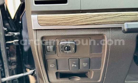 Sayi Na hannu Toyota Land Cruiser Black Mota in Yaounde a Babban Kamaru Sayi Na hannu Toyota Land Cruiser Black Mota in Yaounde a Babban Kamaru