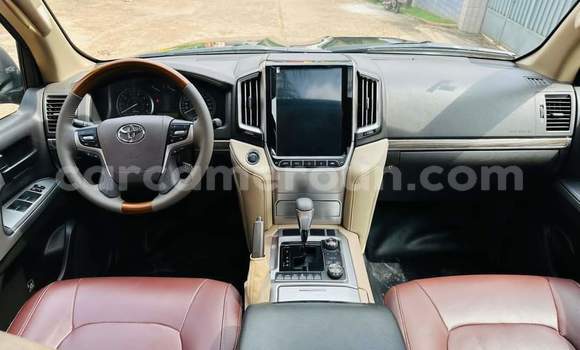 Sayi Na hannu Toyota Land Cruiser Black Mota in Yaounde a Babban Kamaru Sayi Na hannu Toyota Land Cruiser Black Mota in Yaounde a Babban Kamaru