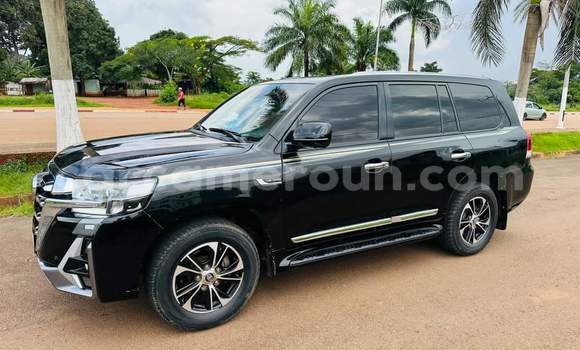 Acheter Occasion Voiture Toyota Land Cruiser Prado Noir à Yaoundé, Central Cameroon Acheter Occasion Voiture Toyota Land Cruiser Prado Noir à Yaoundé, Central Cameroon