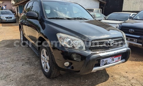Sayi Na hannu Toyota RAV4 Black Mota in Yaounde a Babban Kamaru Sayi Na hannu Toyota RAV4 Black Mota in Yaounde a Babban Kamaru