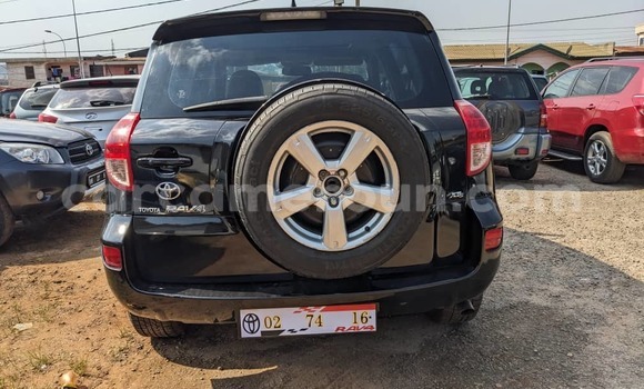 Sayi Na hannu Toyota RAV4 Black Mota in Yaounde a Babban Kamaru Sayi Na hannu Toyota RAV4 Black Mota in Yaounde a Babban Kamaru