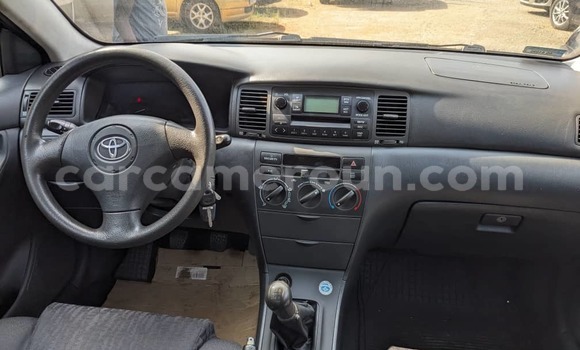 Sayi Na hannu Toyota RAV4 Black Mota in Yaounde a Babban Kamaru Sayi Na hannu Toyota RAV4 Black Mota in Yaounde a Babban Kamaru