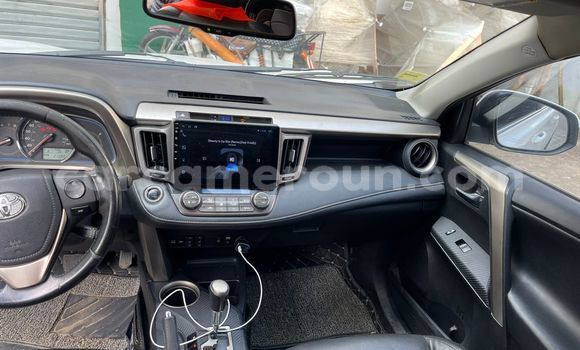 Acheter Occasion Voiture Toyota RAV4 Blanc à Douala, Littoral Cameroon Acheter Occasion Voiture Toyota RAV4 Blanc à Douala, Littoral Cameroon