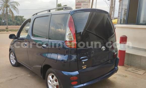 Sayi Na hannu Toyota Yaris Black Mota in Yaounde a Babban Kamaru Sayi Na hannu Toyota Yaris Black Mota in Yaounde a Babban Kamaru