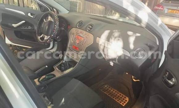 Sayi Na hannu Ford Mondeo White Mota in Yaounde a Babban Kamaru Sayi Na hannu Ford Mondeo White Mota in Yaounde a Babban Kamaru