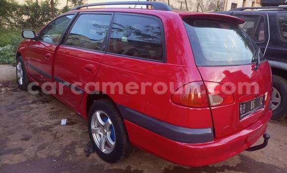 Sayi Na hannu Toyota Avensis Red Mota in Yaounde a Babban Kamaru