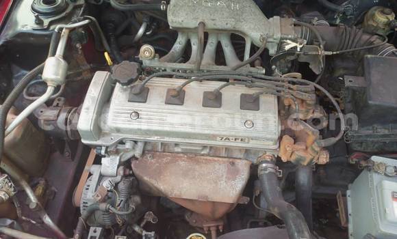 Acheter Occasion Voiture Toyota Avensis Rouge à Yaoundé, Central Cameroon Acheter Occasion Voiture Toyota Avensis Rouge à Yaoundé, Central Cameroon