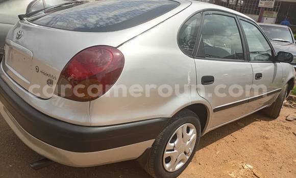 Sayi Na hannu Toyota Corolla Sauran Mota in Yaounde a Babban Kamaru Sayi Na hannu Toyota Corolla Sauran Mota in Yaounde a Babban Kamaru