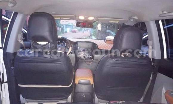 Sayi Na hannu Kia Sorento White Mota in Yaounde a Babban Kamaru Sayi Na hannu Kia Sorento White Mota in Yaounde a Babban Kamaru