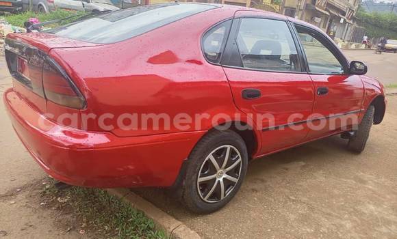 Sayi Na hannu Toyota Corolla Red Mota in Yaounde a Babban Kamaru Sayi Na hannu Toyota Corolla Red Mota in Yaounde a Babban Kamaru