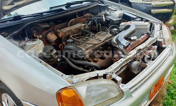 Sayi Na hannu Toyota Starlet Sauran Mota in Yaounde a Babban Kamaru Sayi Na hannu Toyota Starlet Sauran Mota in Yaounde a Babban Kamaru